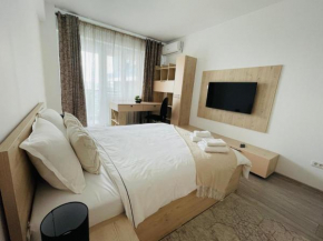 Q New Apartment - Palas Mall